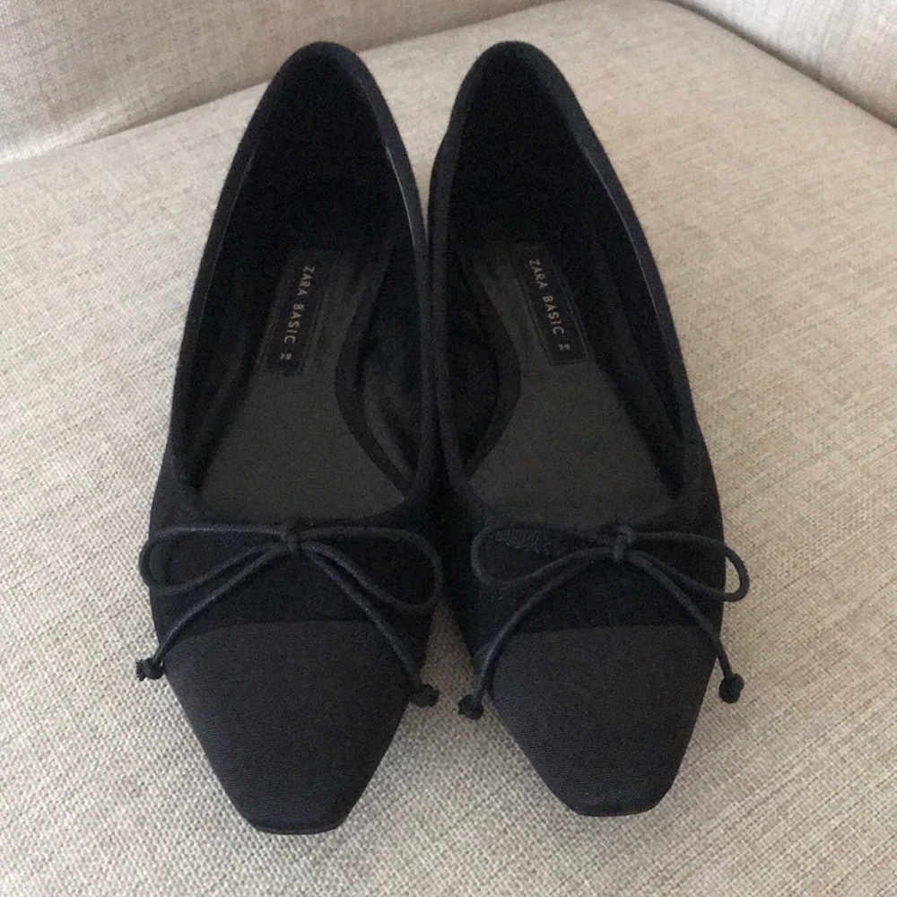Zara Black Cap Toe Flats - 39/Fits a US 8-8.5